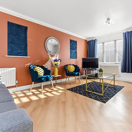 The Woodlands, Shortstay, Ideal For Families, Relocation, Contractors, Travel Stay Horley Exterior foto
